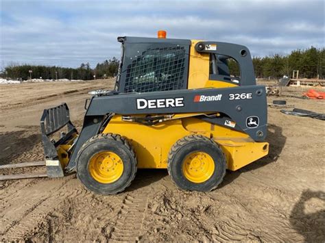 john deere 326 skid steer specs